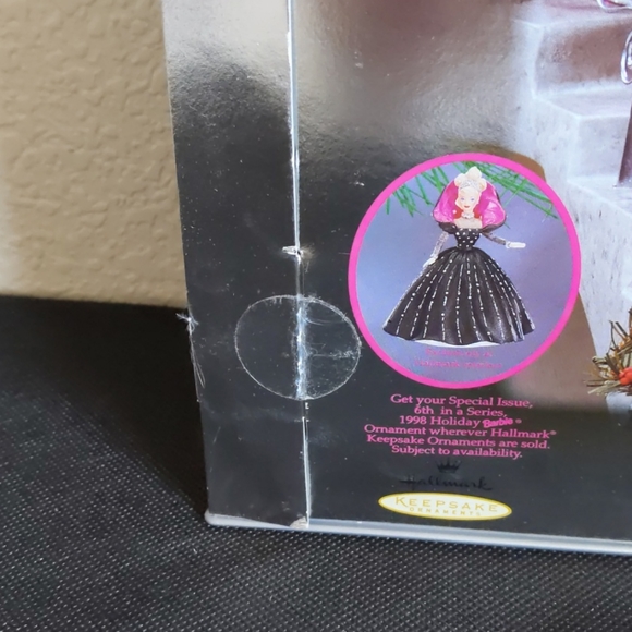 Collectible 1998 Happy Holiday Barbie - Picture 4 of 4